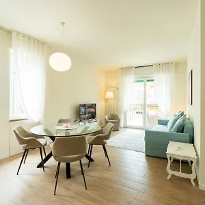 Domus - Ampia Residenza Filippini A Pochi Passi Dall'arena Apartment Verona