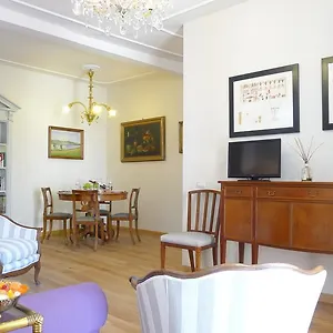 Arlecchino Apartment